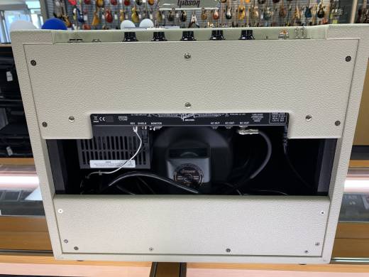 Store Special Product - Gibson Falcon 20 1x12 Combo