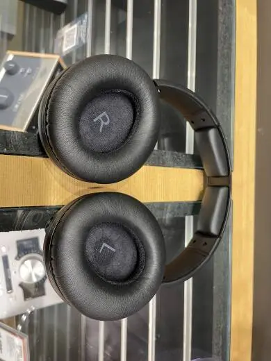KRK - KNS-8402 2
