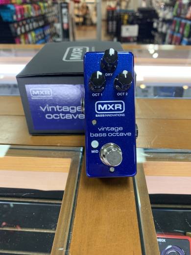 MXR M280 Vintage Bass Octave Mini Pedal | Long & McQuade