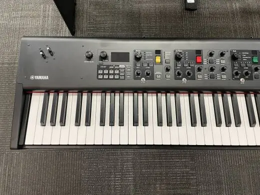 Yamaha - CP73 2