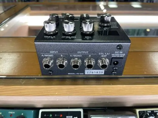 BOSS - RV-200 2
