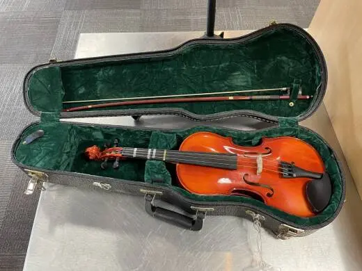 Schoenbach 1/2 violin 2