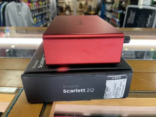 Focusrite - SCARLETT2I2MK4 2