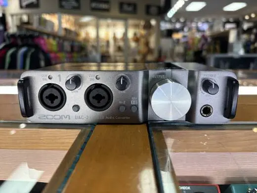 Zoom - UAC-2