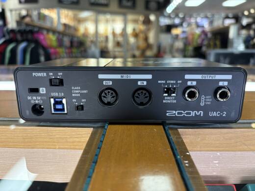 Zoom 24-bit/192 KHz 2x2 USB 3.0 Audio Interface