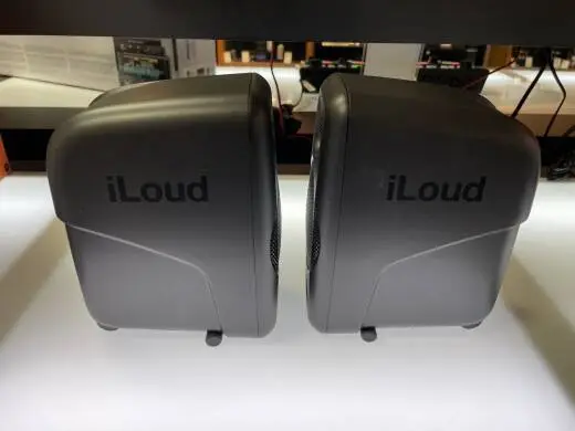 IK Multimedia - ILOUD MICRO 2