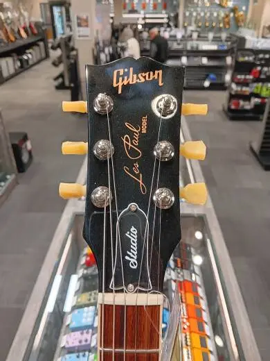 Gibson - Les Paul Studio Electric Guitar with Softshell Case - Wine Red 2