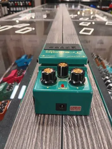 BOSS - TR-2 Tremolo 2