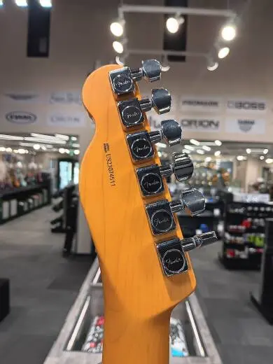 Fender - American Professional II Telecaster, Maple Fingerboard - Black 2