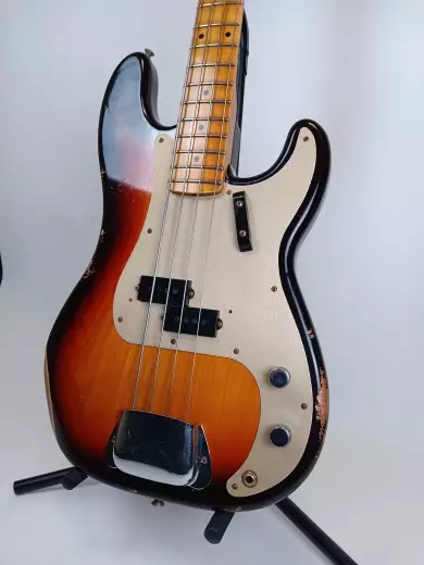 Fender Custom Shop - 1958 Precision Bass Relic, 1-Piece Quartersawn Maple Neck Fingerboard - Super Faded Aged Chocolate 3-Color Sunburst 5