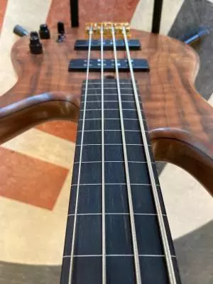 FODERA - Monarch Fretless 5