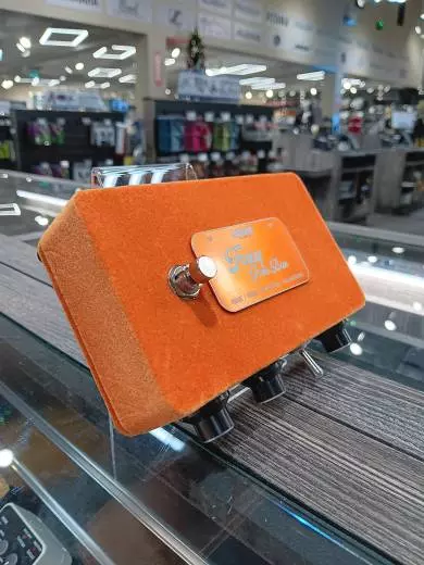 Warm Audio - Foxy Tone Box Fuzz 2