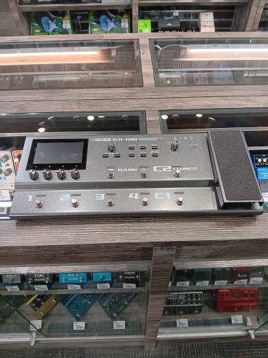 ぽこちゃん BOSS GX-100 BOSS GX-100 Guitar Effects Processor With Touchscreen Display