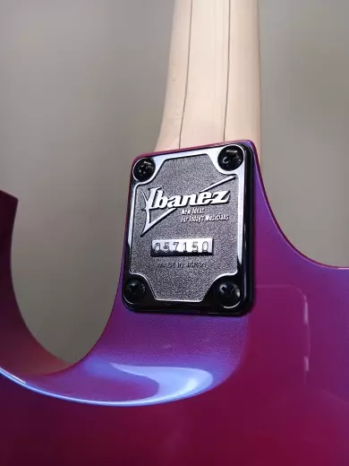 Ibanez - RG550 Genesis - Purple Neon 2