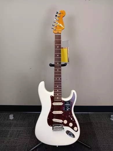 Fender - American Professional II Stratocaster, Rosewood Fingerboard - Olympic White