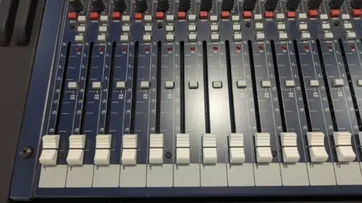 Soundcraft - FX16II 2