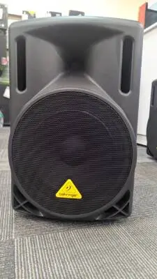 Behringer - B212D