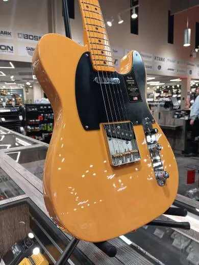 Fender - American Vintage II 1951 Telecaster, Maple Fingerboard - Butterscotch Blonde 2