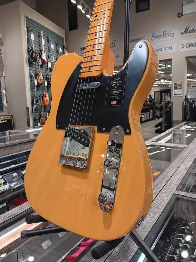 Fender - American Vintage II 1951 Telecaster, Maple Fingerboard - Butterscotch Blonde 2