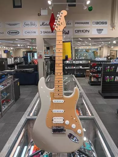 Fender - Lone Star Stratocaster - Shoreline Gold