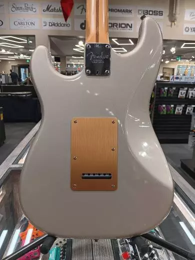 Fender - Lone Star Stratocaster - Shoreline Gold 2