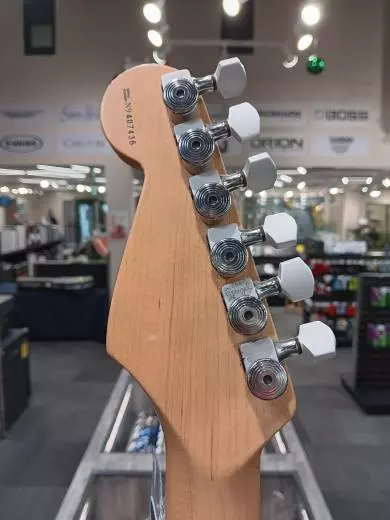 Fender - Lone Star Stratocaster - Shoreline Gold 2