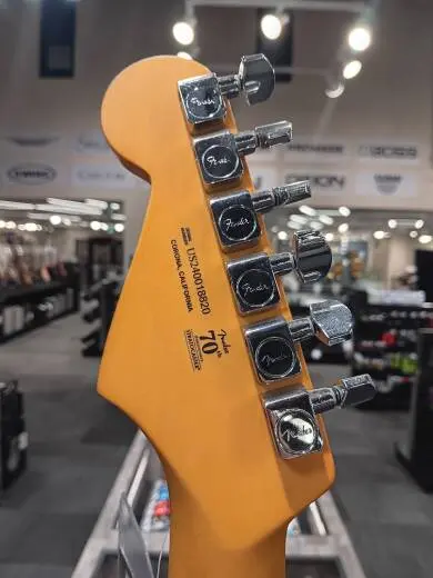 Fender - American Professional II Stratocaster Thinline, Rosewood Fingerboard with Case - Transparent Daphne Blue 2