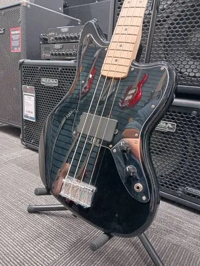 Squier - Affinity Series Jaguar Bass H, Maple Fingerboard - Black 2