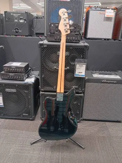 Squier - Affinity Series Jaguar Bass H, Maple Fingerboard - Black 2