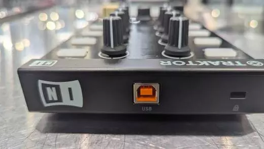 Native Instruments - TRAKTOR X1 MKII 2