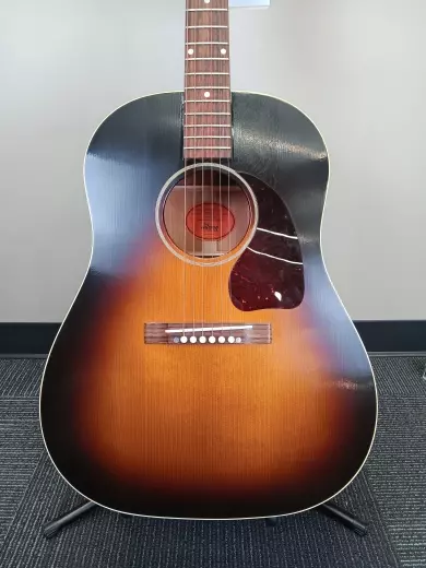 Gibson - 1942 Banner J-45 - Vintage Sunburst 2