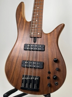 FODERA MONARCH 4 STANDARD FIGURED WALNUT 2