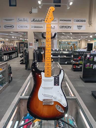 Store Special Product - Fender - 70th Anniversary American Vintage II 1954 Stratocaster, Maple Fingerboard with Case - 2-Color Sunburst