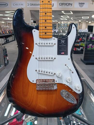 Store Special Product - Fender - 70th Anniversary American Vintage II 1954 Stratocaster, Maple Fingerboard with Case - 2-Color Sunburst