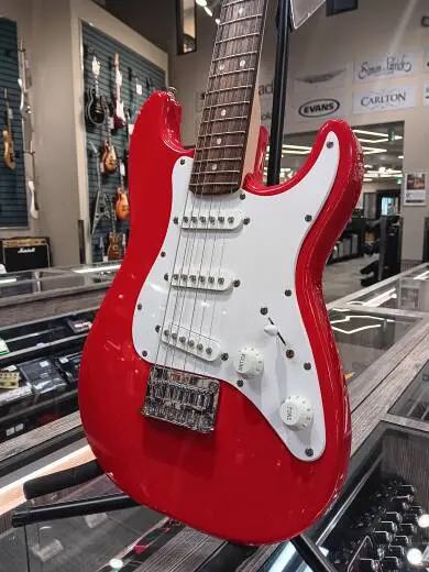 Squier - Mini Strat Electric Guitar w/Laurel Fingerboard - Dakota Red 2