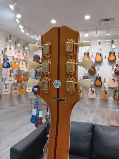 Epiphone - Inspired by Gibson Masterbilt J-200 - Aged Antique Natural 2