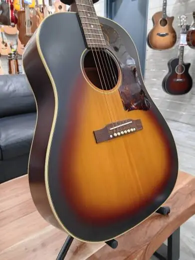 Epiphone - Inspired by Gibson J-45 - Aged Vintage Sunburst 2