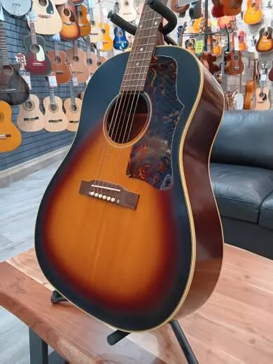 Epiphone - Inspired by Gibson J-45 - Aged Vintage Sunburst 2