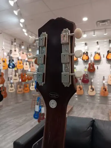 Epiphone - Inspired by Gibson J-45 - Aged Vintage Sunburst 2