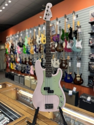 Fender Custom Shop 1959 P-Bass - Journeyman Relic Faded Shell Pink