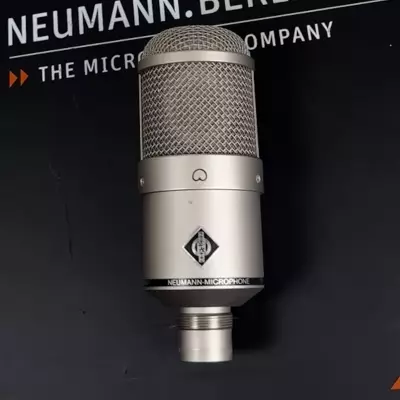 Neumann M147