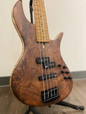 F bass VF5PJ