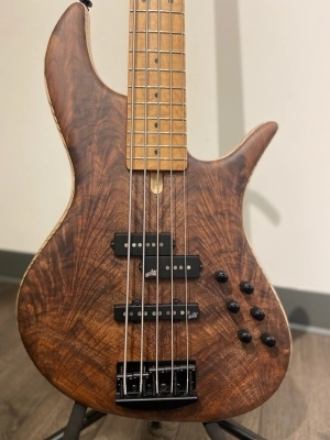 F bass VF5PJ 3