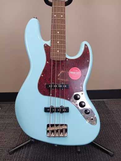 Squier - Classic Vibe '60s Jazz Bass - Daphne Blue 2