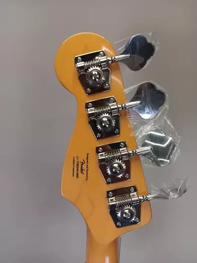 Squier - Classic Vibe '60s Jazz Bass - Daphne Blue 2