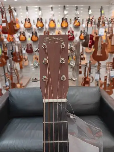 Martin Guitars - 000-16GT 2