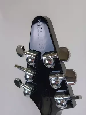 Gibson - 80s Flying V - Ebony 7