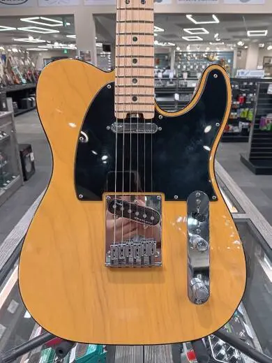 Fender - American Elite Telecaster, Maple Fingerboard, Butterscotch Blonde 2