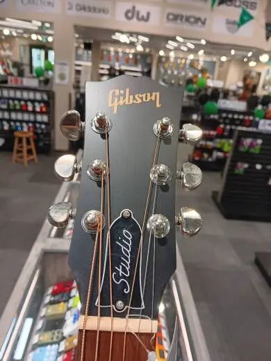 Gibson - J-45 Studio Walnut Acoustic/Electric Guitar with Case - Satin Natural 2