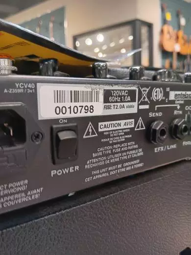 Traynor - YCV40 Guitar Combo Amp 2